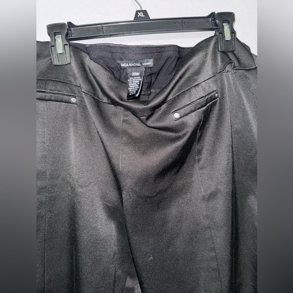 Zac & Rachel Women, size 20 W Black Capri pants - Picture 2 of 5